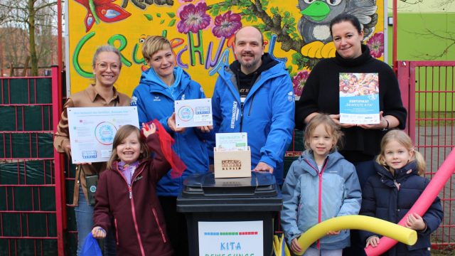 Übergabe Bewegungstonne Kita Grünschnabel